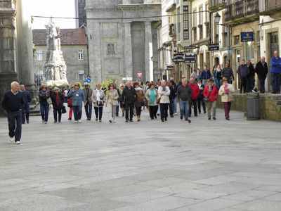 Un poco lejos, pero se puede acercar

